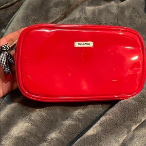 Cosmetic bag